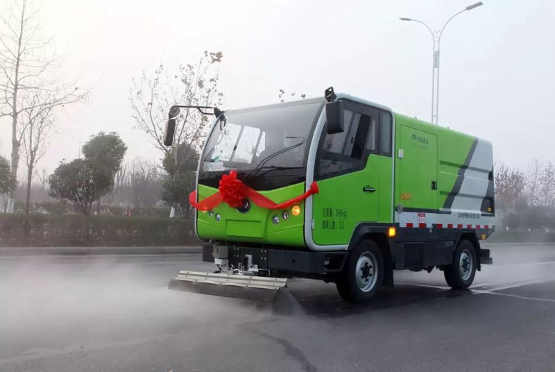 环卫车：城市清洁的“隐形英雄”